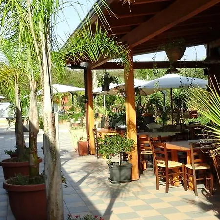Maneri's Bed & Breakfast *